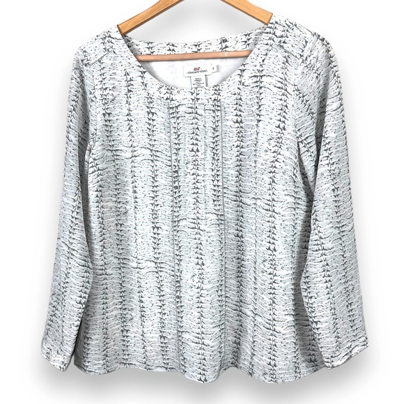 Vineyard Vines Tops - Vineyard Vines Fern Print Ladder Lace White and Grey Top size 8